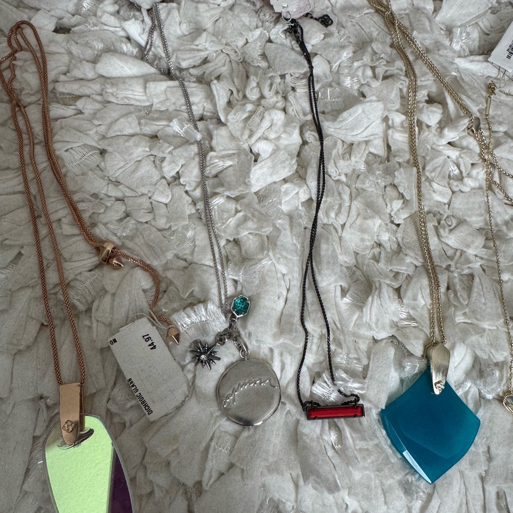 5 kendra Scott Neckalaces 1 Degs and Sal - Picture 4 of 7